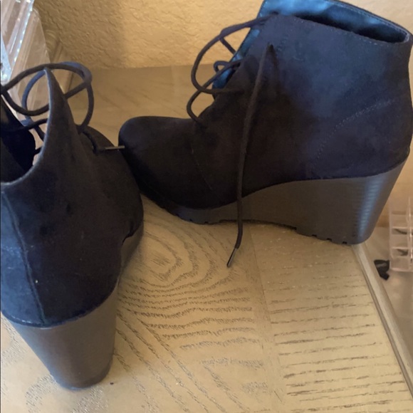 Booties - Picture 3 of 4